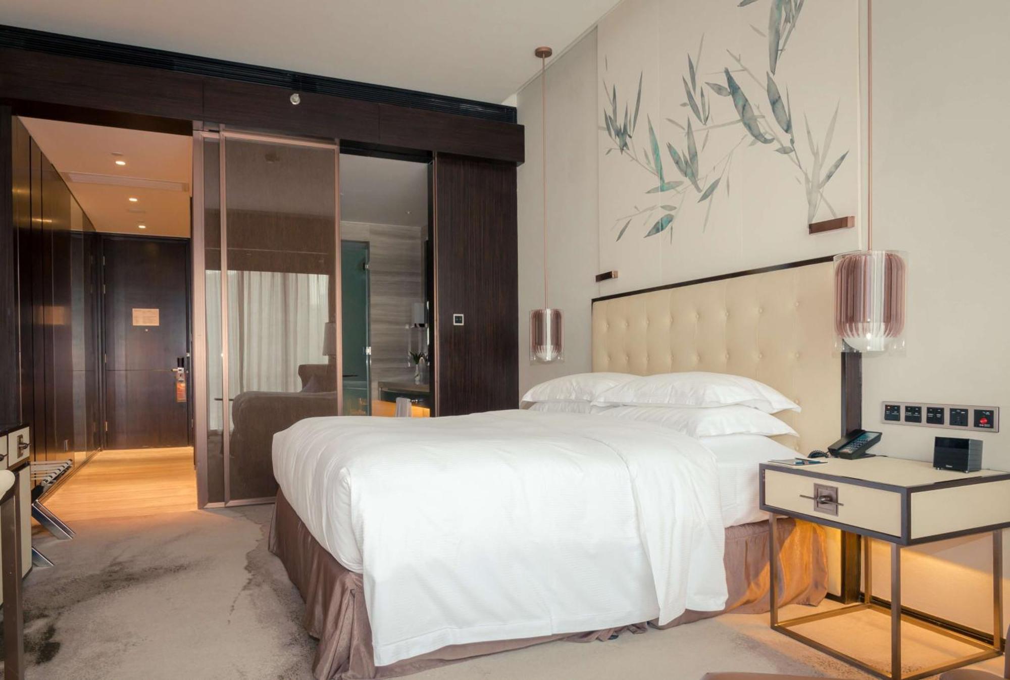 Hilton Shenzhen Futian, Metro Station At Hotel Front Door, Close To Futian Convention & Exhibition Center Eksteriør billede