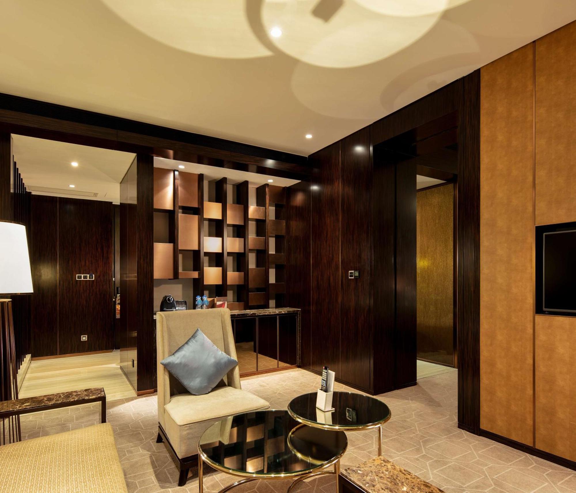 Hilton Shenzhen Futian, Metro Station At Hotel Front Door, Close To Futian Convention & Exhibition Center Eksteriør billede
